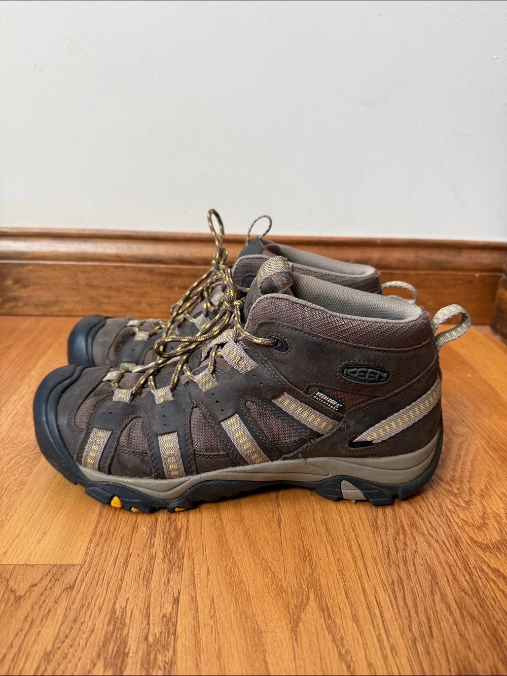 Keen Siskiyou Waterproof Hiking Boots Keen Dry Outdoors Brown Men’s Size 9